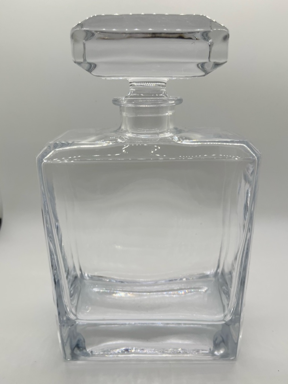 🍸 Pottery Barn Vivian Clear Glass Liquor Decanter Bottle with Stopper